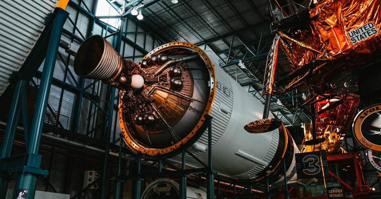 process-building-space-rocket-engine-1